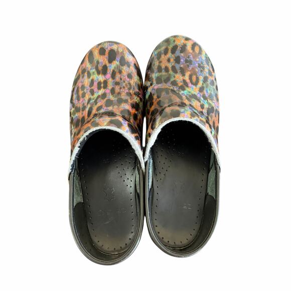 Dansko Slip On Clogs Sz 38 Petrol Patent Leopard Print Nurse Shoes Colorful Fun - Picture 2 of 10